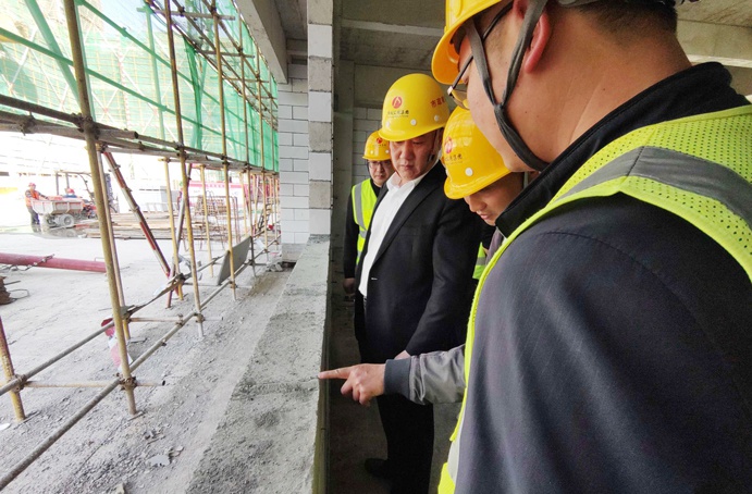 徐旭前往市政公用城三期項目、市政綠色建材科技產(chǎn)業(yè)園項目調(diào)研