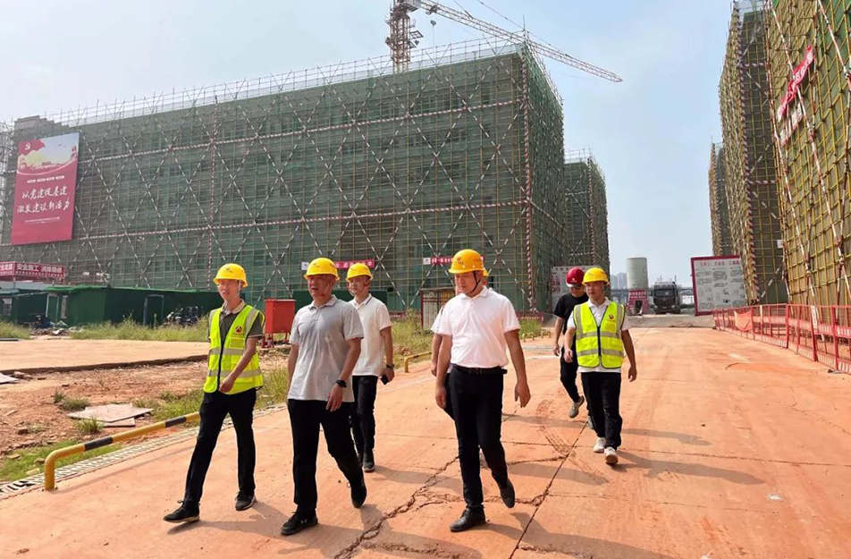 徐旭前往杭州路、新建職校等項(xiàng)目調(diào)研慰問