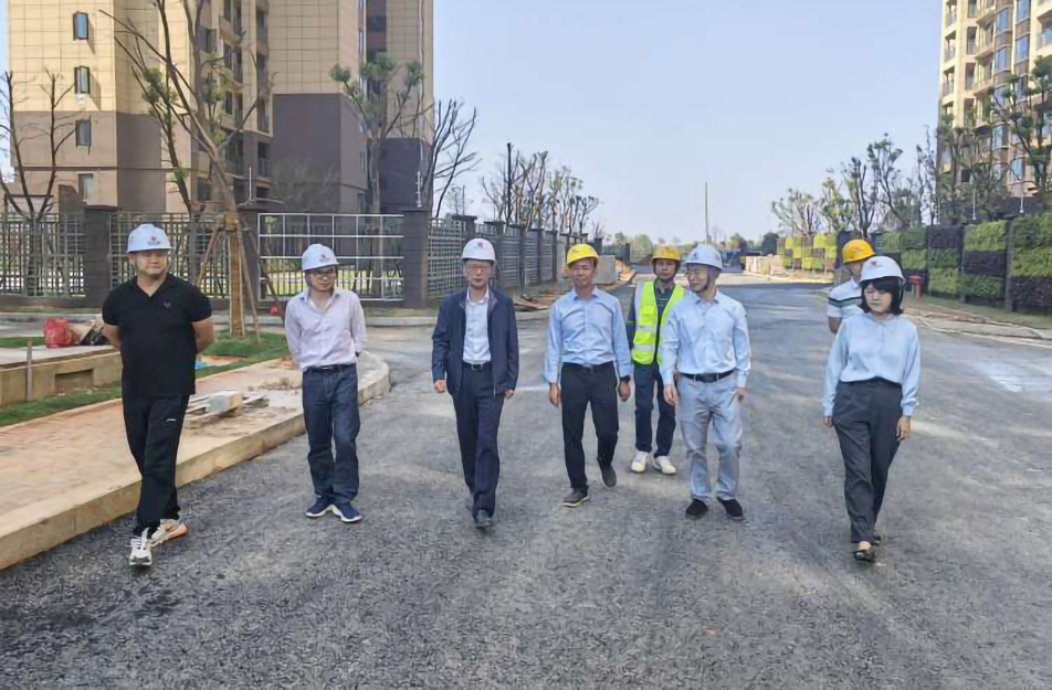 鄭學平到秦坊安置房項目、杭州路項目調(diào)研